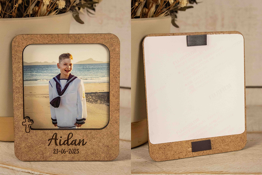Marco de madera personalizado con foto y nombre del bebé y con imán
