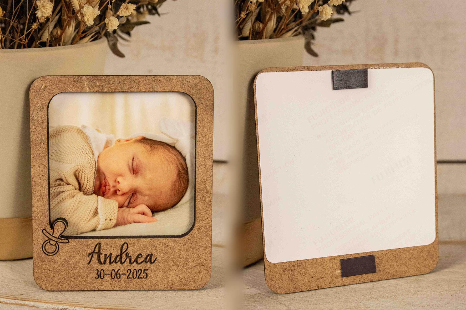 Marco de madera personalizado con foto y nombre del bebé y con imán