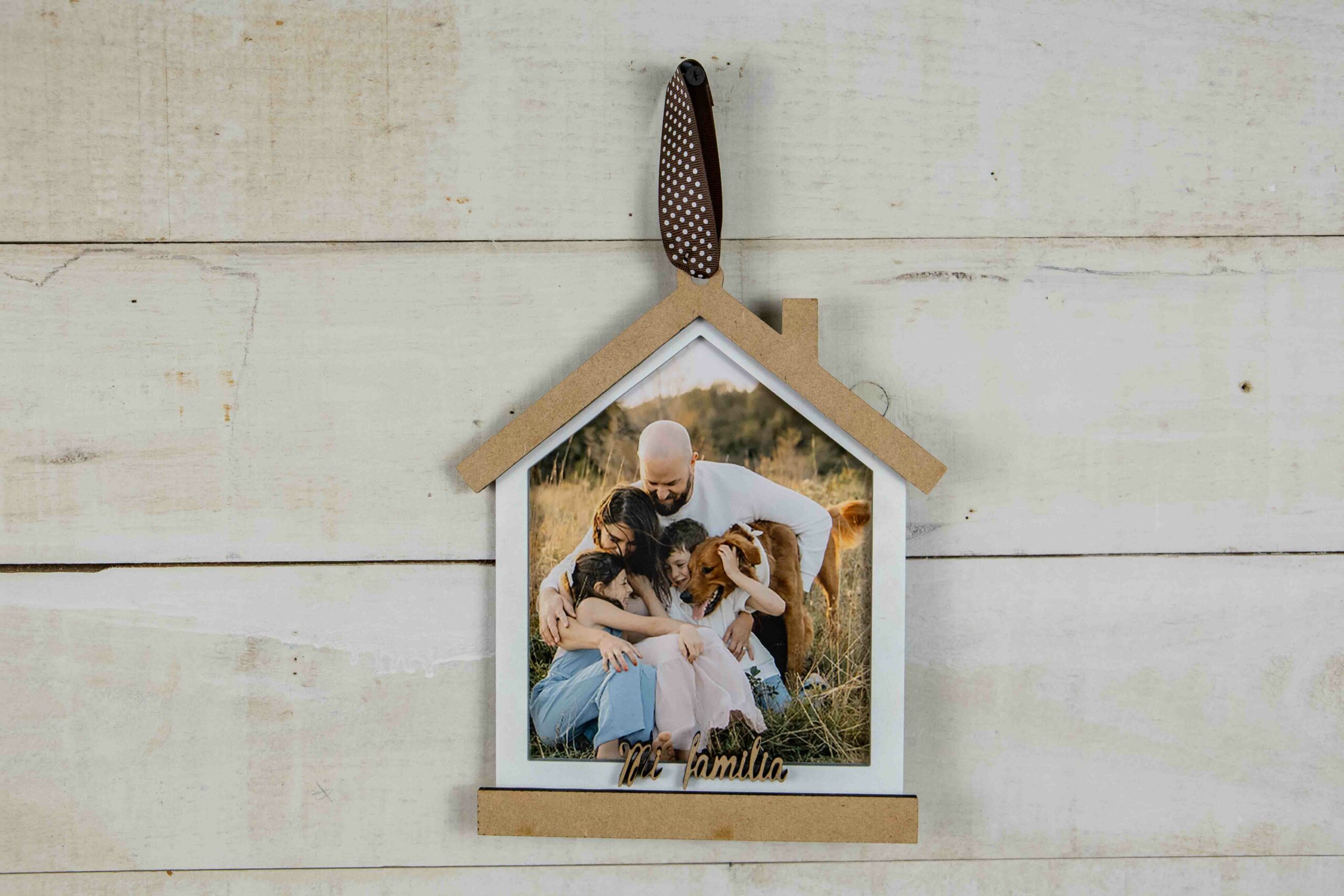 Marco Casa Personalizado “Mi Familia” con Foto 15x20 cm | Cuadro Decorativo de Madera 20x25 cm - Imagen 3