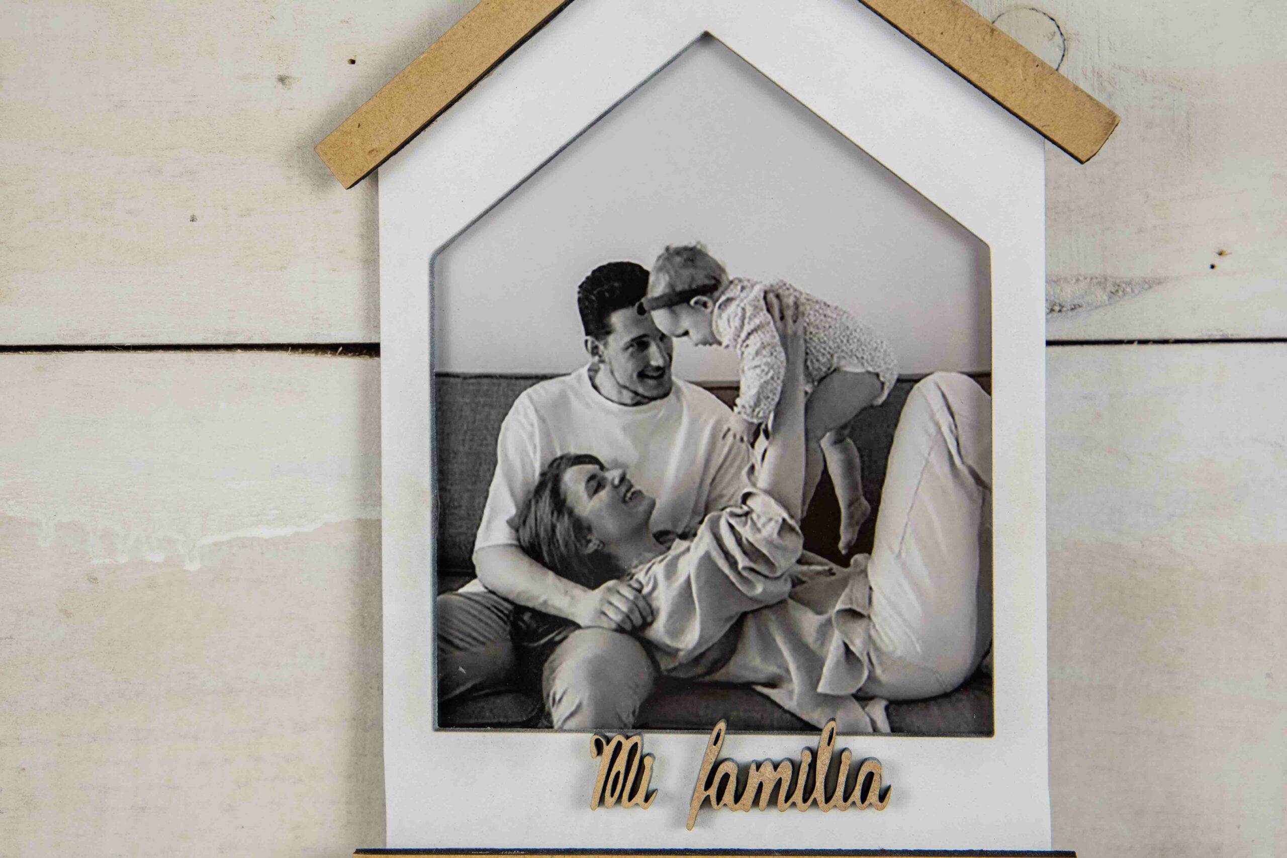 Marco Casa Personalizado “Mi Familia” con Foto 15x20 cm | Cuadro Decorativo de Madera 20x25 cm - Imagen 7