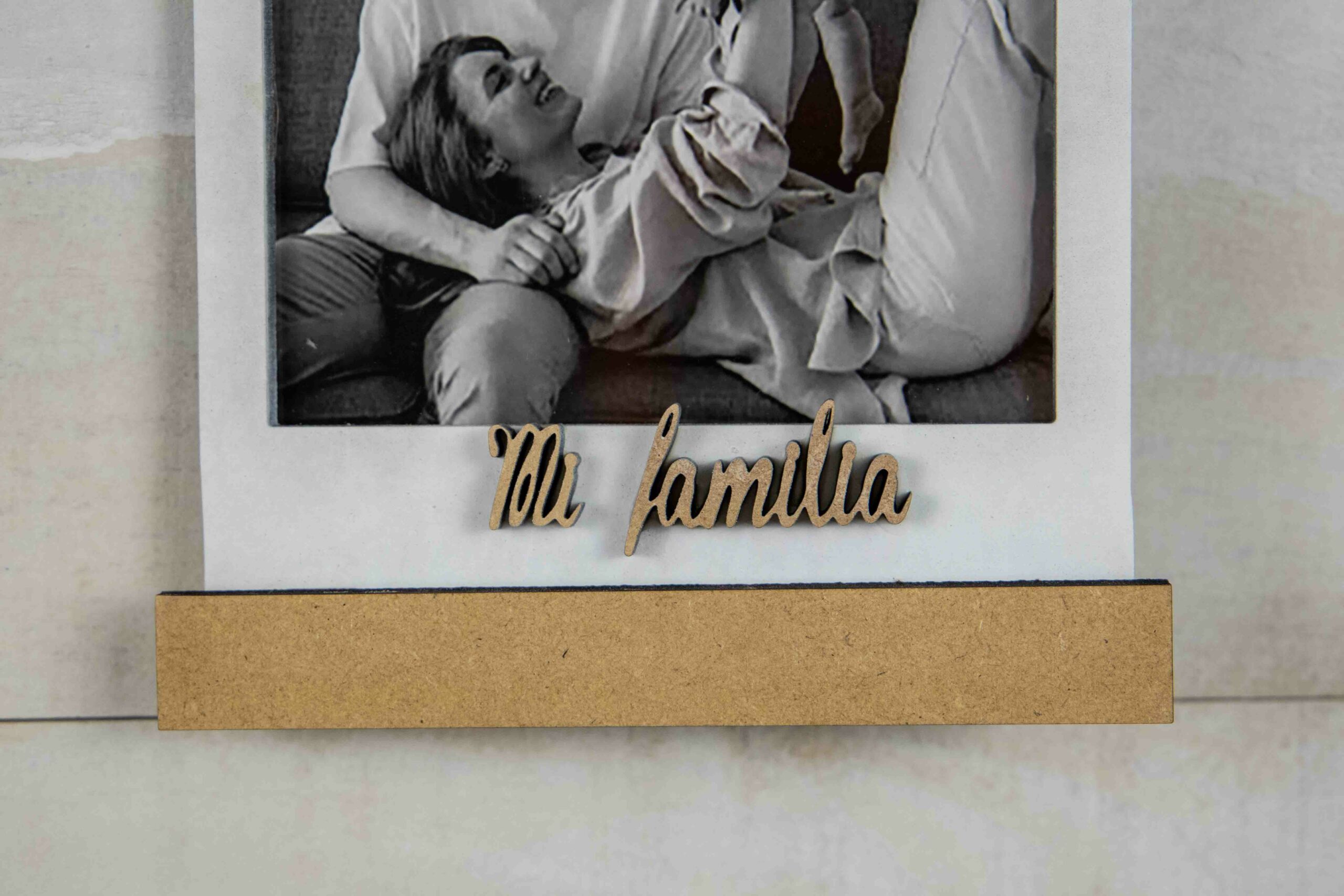 Marco Casa Personalizado “Mi Familia” con Foto 15x20 cm | Cuadro Decorativo de Madera 20x25 cm - Imagen 4